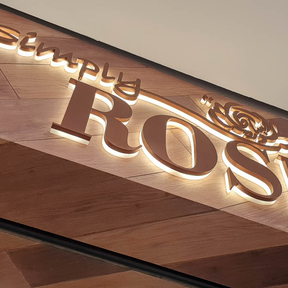 Simply Rose Avenues Mall